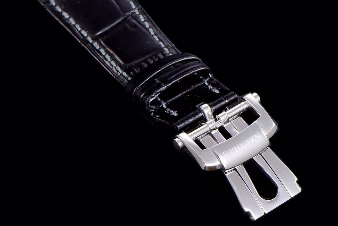 파텍필립 2022 5726 화이트 다이얼 워치